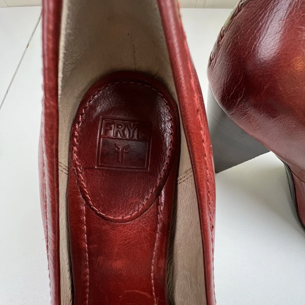 Womens Frye Regina Red Pump Taupe Stacked Heels Leather Size 9.5